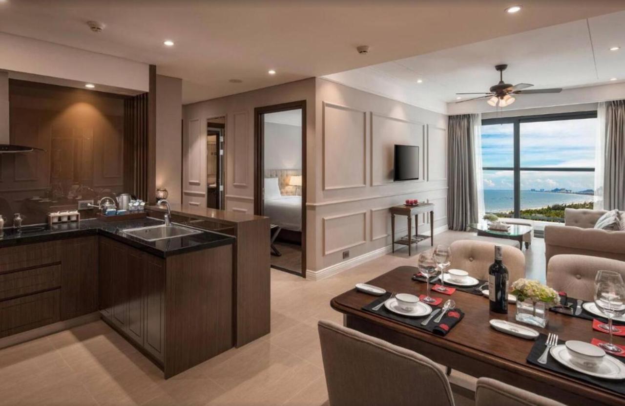 Luxury Apartment - Rooftop Swimming Pool - Beach Front - Hinata Apartment Danang Exterior photo