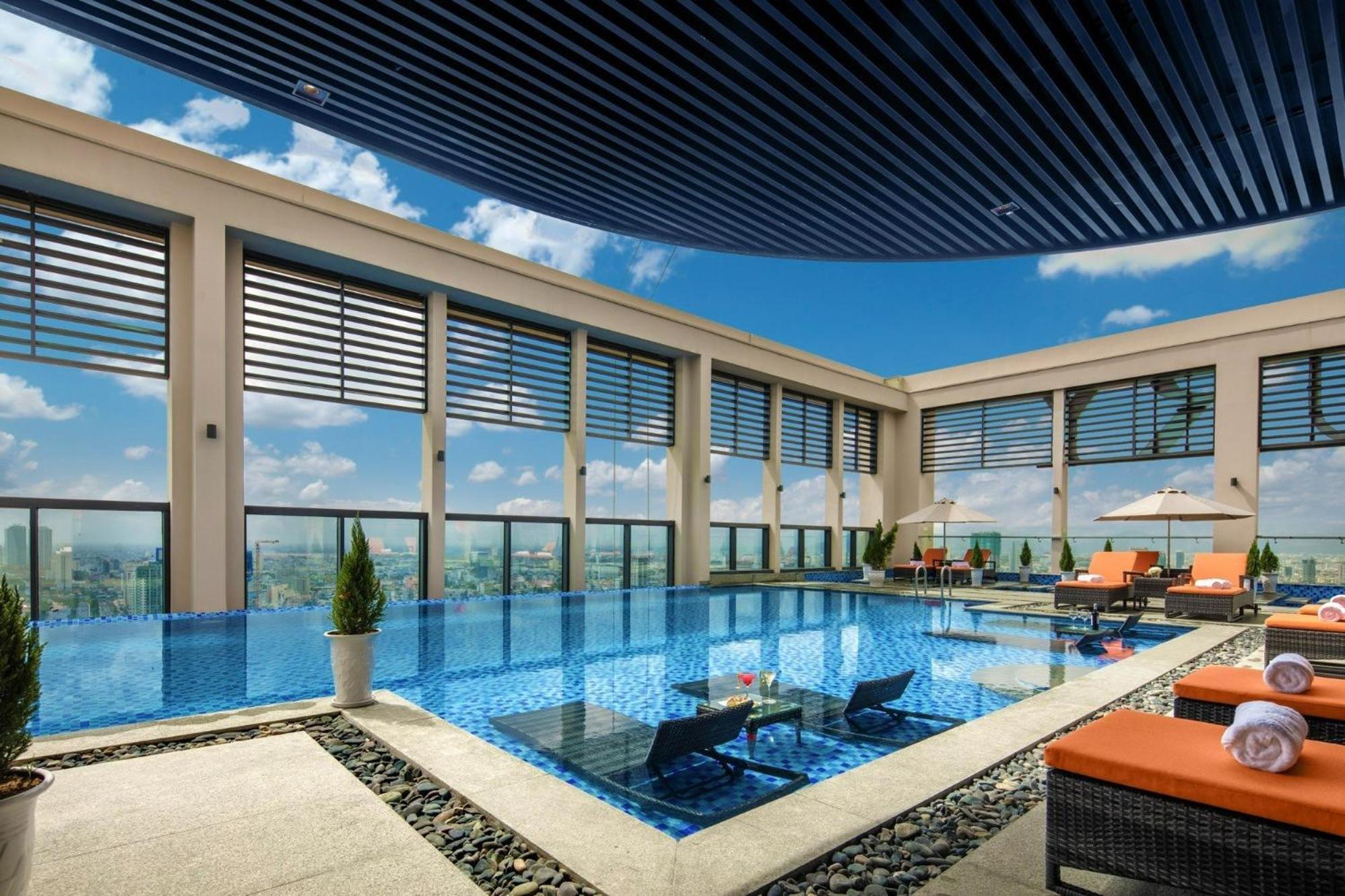Luxury Apartment - Rooftop Swimming Pool - Beach Front - Hinata Apartment Danang Exterior photo