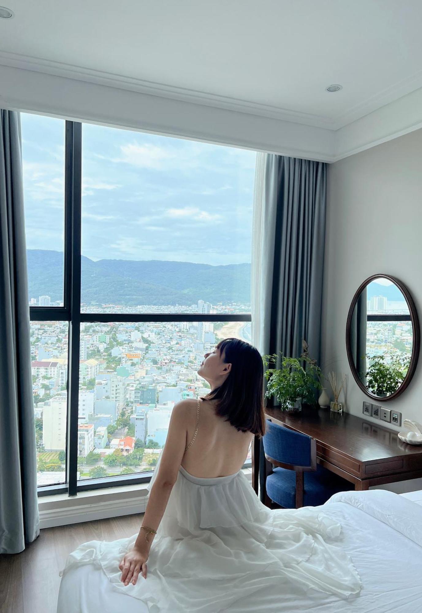 Luxury Apartment - Rooftop Swimming Pool - Beach Front - Hinata Apartment Danang Exterior photo
