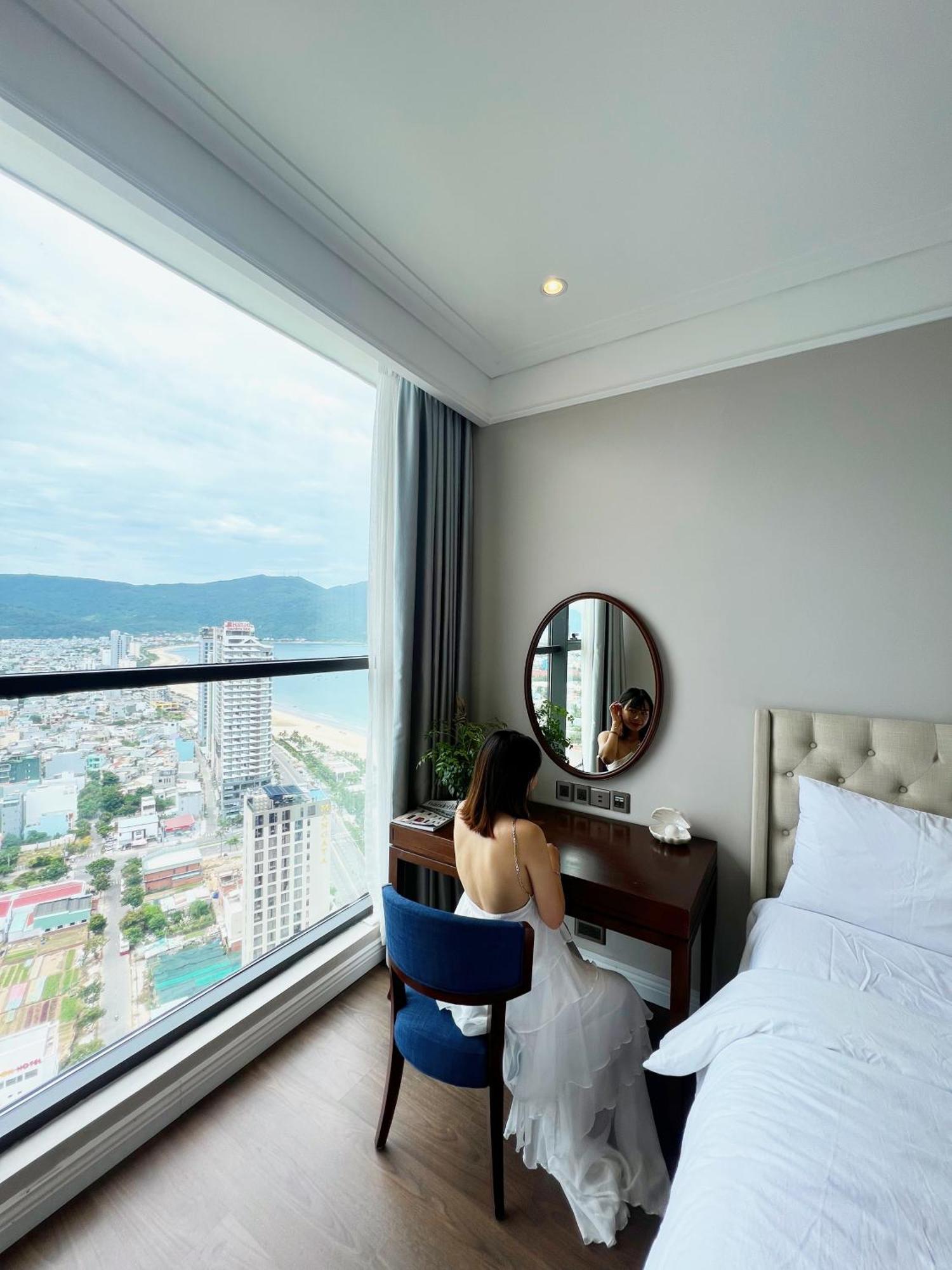 Luxury Apartment - Rooftop Swimming Pool - Beach Front - Hinata Apartment Danang Exterior photo