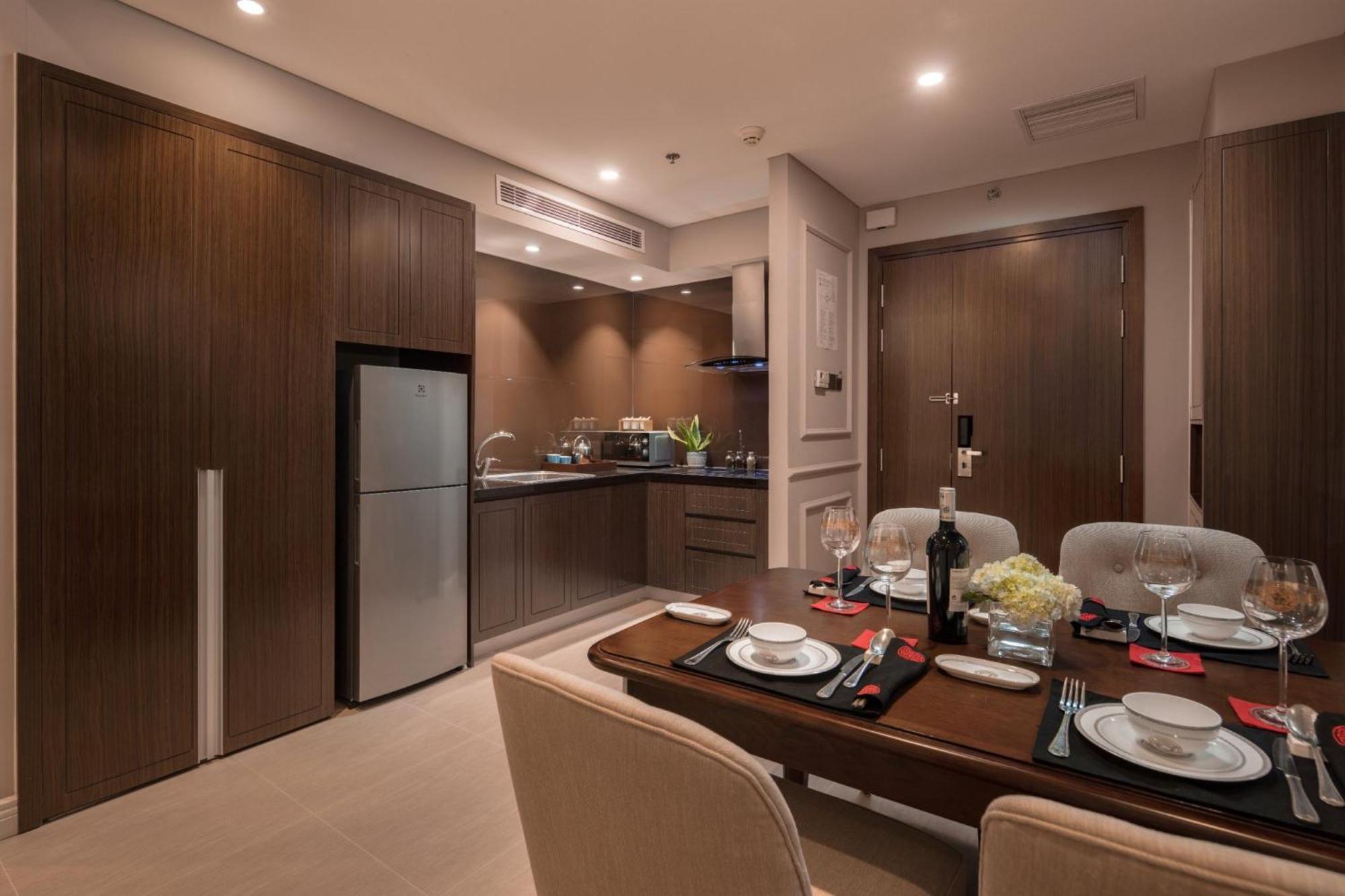 Luxury Apartment - Rooftop Swimming Pool - Beach Front - Hinata Apartment Danang Exterior photo