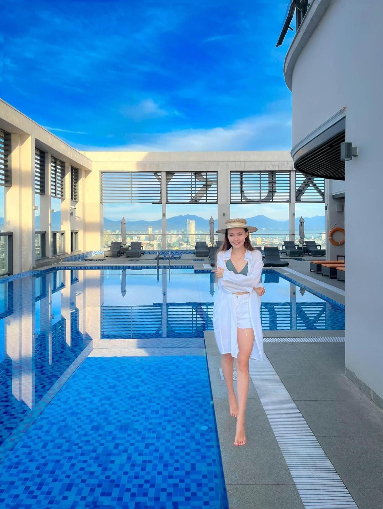 Luxury Apartment - Rooftop Swimming Pool - Beach Front - Hinata Apartment Danang Exterior photo