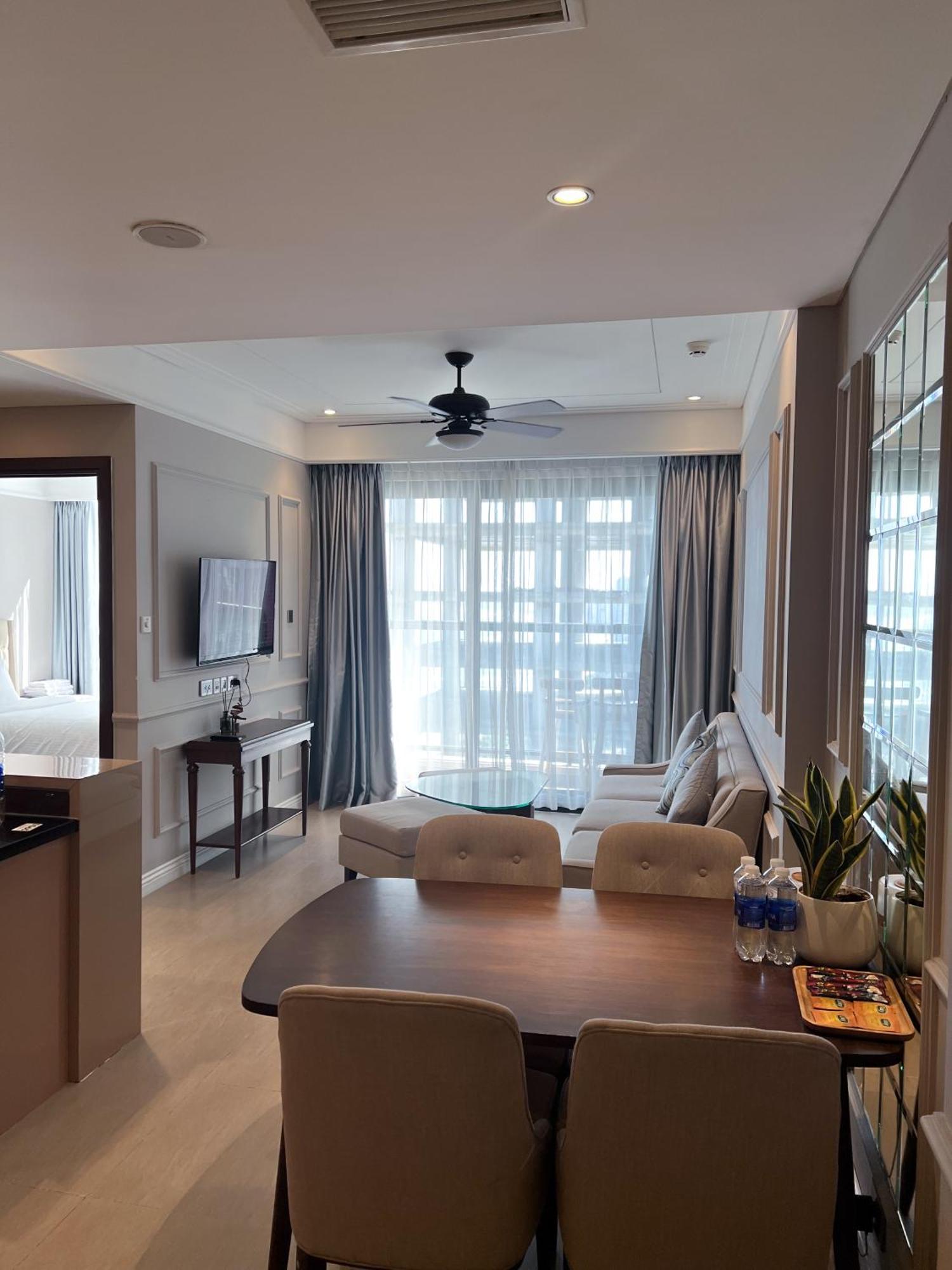 Luxury Apartment - Rooftop Swimming Pool - Beach Front - Hinata Apartment Danang Exterior photo